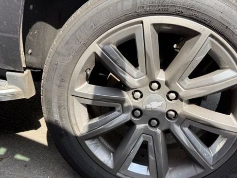 Used 2018 Chevrolet Tahoe Premier AWD/4WD image 13