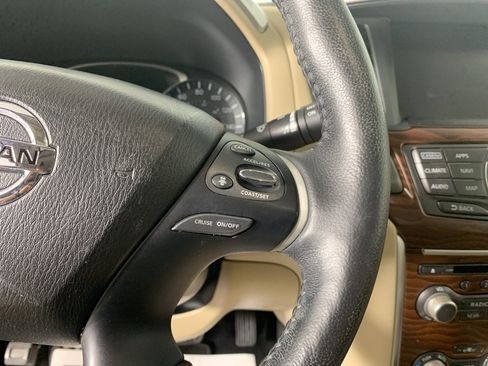 Used 2020 Nissan Pathfinder Platinum w/ Cargo Package FWD image 21