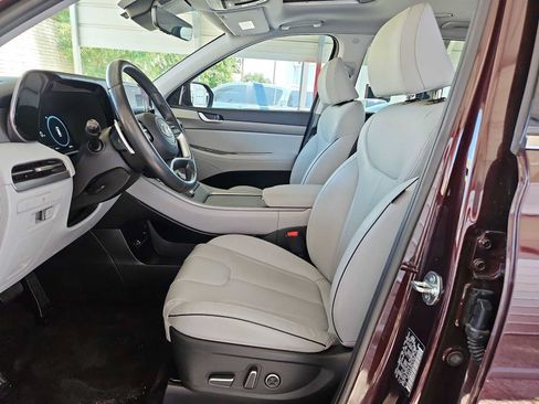 Used 2024 Hyundai Palisade SEL w/ Premium Package FWD image 8