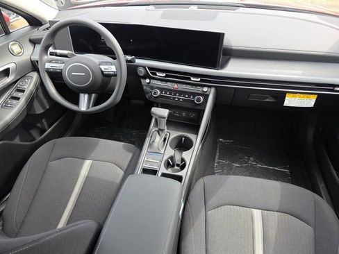 Used 2025 Hyundai Sonata SE image 19