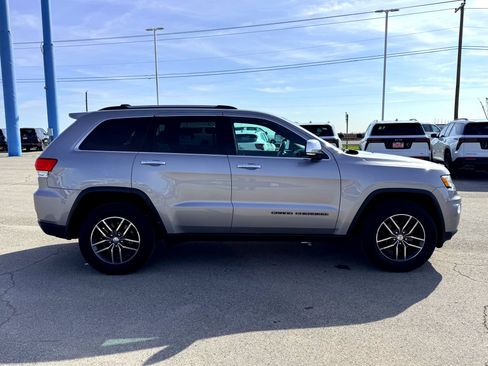 Used 2017 Jeep Grand Cherokee Limited image 5