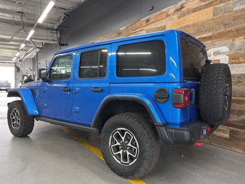 Used 2025 Jeep Wrangler Unlimited Rubicon image 12