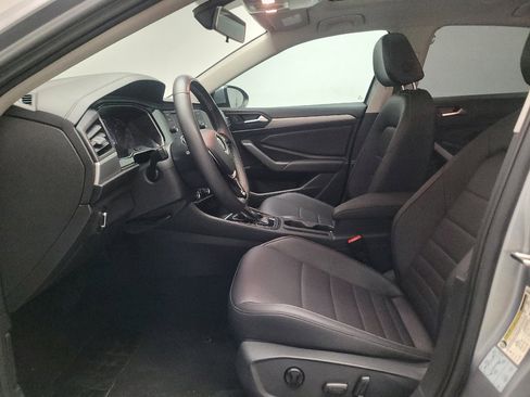 Used 2021 Volkswagen Jetta SE FWD image 16