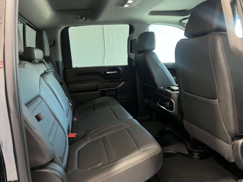 Used 2022 GMC Sierra 2500 Denali w/ Denali Black Diamond Edition AWD/4WD image 27