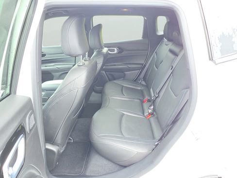 Used 2025 Jeep Compass Limited w/ Driver Assist Group I AWD/4WD image 16