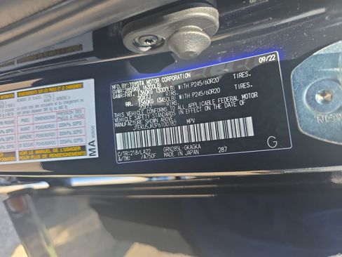 Used 2023 Toyota 4Runner Limited AWD/4WD image 25