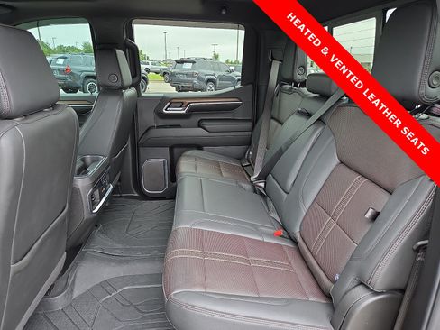 Used 2024 Chevrolet Silverado 1500 High Country w/ High Country Premium Package AWD/4WD image 10