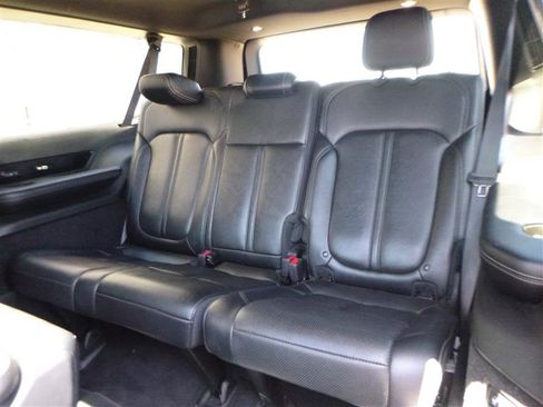 Used 2024 Jeep Grand Wagoneer L 4WD image 7