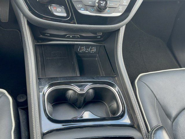 Used 2023 Chrysler Pacifica Limited w/ Uconnect Theater Family Group AWD/4WD image 24