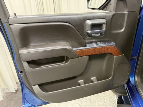 Used 2017 GMC Sierra 1500 SLE w/ Elevation Edition AWD/4WD image 16