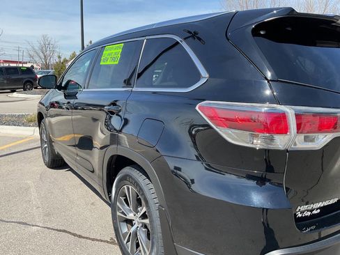 Used 2016 Toyota Highlander XLE image 5