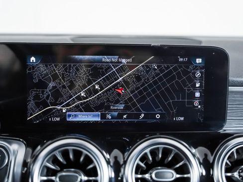 Certified 2023 Mercedes-Benz EQB 250+ w/ Exclusive Package image 18