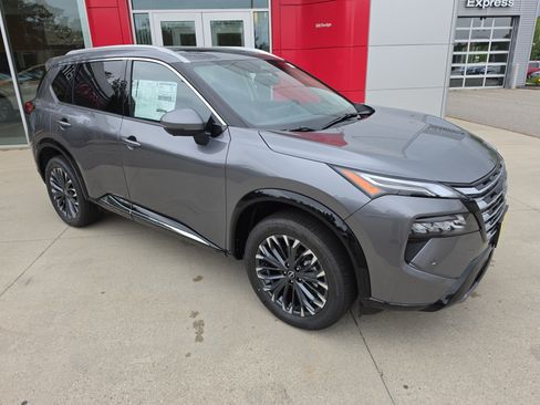 New 2026 Nissan Rogue Platinum w/ Platinum Premium Package AWD/4WD image 9