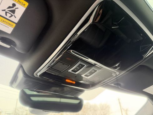 Used 2023 Land Rover Range Rover Velar S image 14