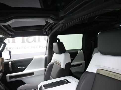Used 2025 GMC Hummer EV 3X AWD/4WD image 17