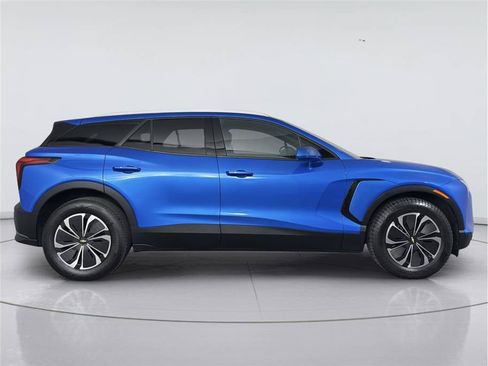 Used 2024 Chevrolet Blazer EV LT AWD/4WD image 6