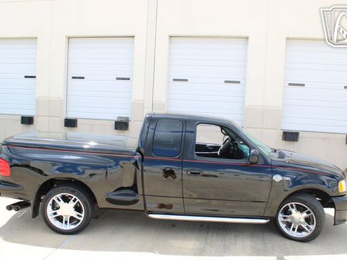 Used 2000 Ford F150 Harley-Davidson RWD image 14