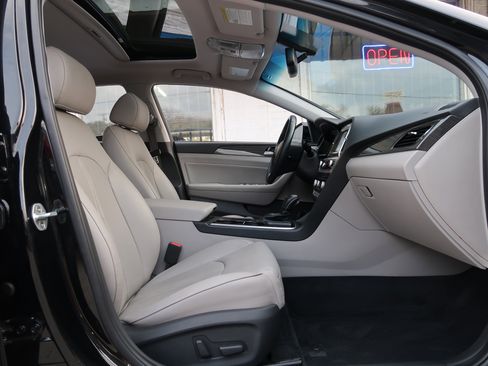 Used 2018 Hyundai Sonata Limited image 32