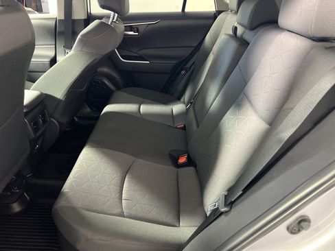 Used 2025 Toyota RAV4 XLE AWD/4WD image 25