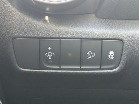 Used 2023 Hyundai Kona SEL image 17