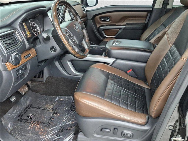 Used 2018 Nissan Titan Platinum Reserve w/ Platinum Utility Package RWD image 16