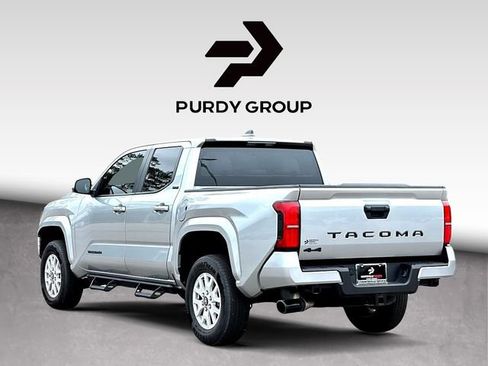 Certified 2025 Toyota Tacoma SR5 AWD/4WD image 6
