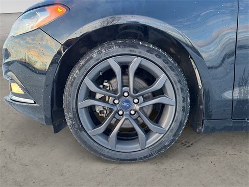 Used 2018 Ford Fusion SE w/ Equipment Group 201A image 14