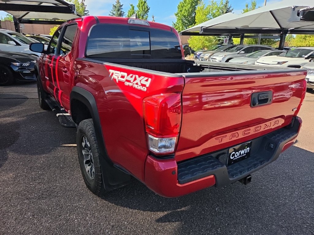 Used 2018 Toyota Tacoma TRD Off-Road w/ Technology Package AWD/4WD image 7