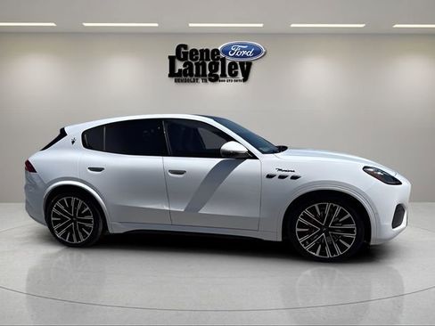 Used 2023 Maserati Grecale Modena AWD/4WD image 13