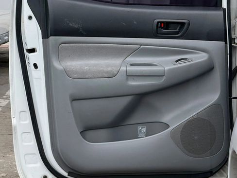 Used 2009 Toyota Tacoma PreRunner image 5