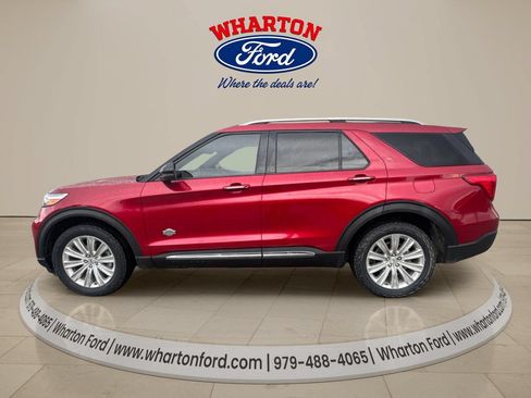 Used 2022 Ford Explorer King Ranch AWD/4WD image 3