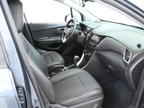 Used 2022 Chevrolet Trax LT w/ Driver Confidence Package AWD/4WD image 27
