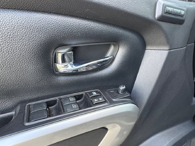 Used 2018 Nissan Titan PRO-4X w/ Pro-4x Convenience Package AWD/4WD image 5