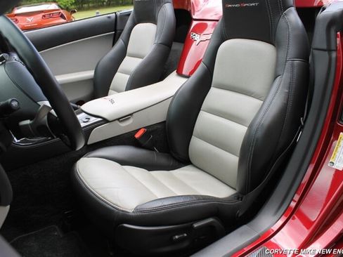 Used 2011 Chevrolet Corvette Grand Sport w/ Preferred Equipment Group RWD image 32