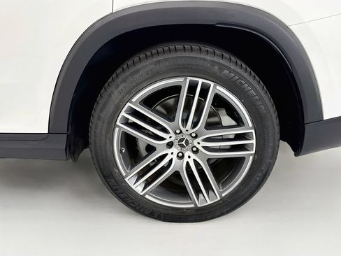 Used 2024 Mercedes-Benz GLS 450 4MATIC image 30