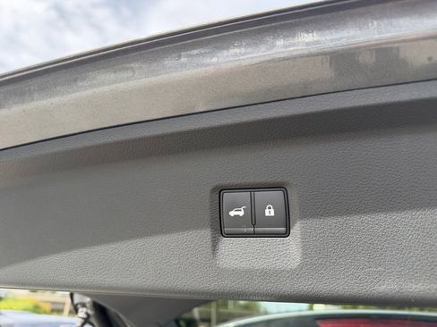 Used 2025 INFINITI QX60 Pure image 11