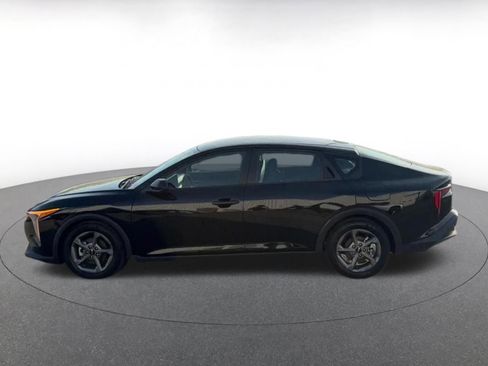 Used 2025 Kia K4 LXS image 9