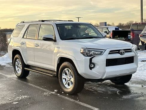 Used 2021 Toyota 4Runner SR5 Premium image 32