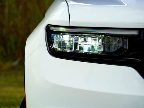 New 2025 Jeep Grand Cherokee L Limited image 3