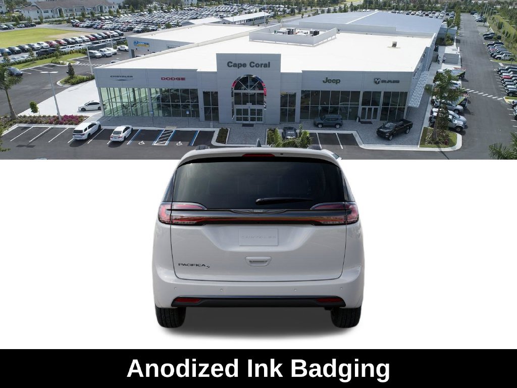 New 2026 Chrysler Pacifica Select w/ S Appearance Package FWD image 8