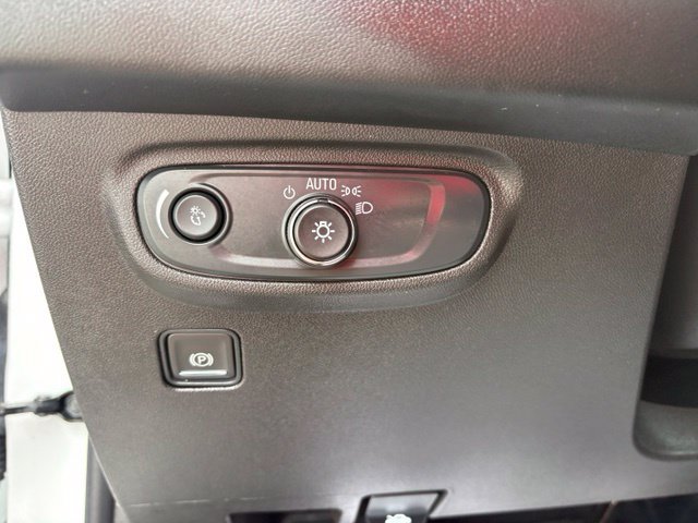 Used 2024 GMC Terrain SLE AWD/4WD image 21