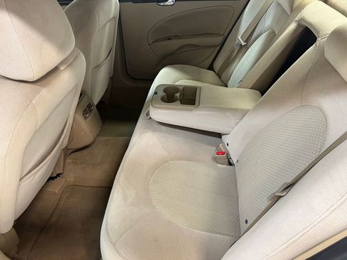 Used 2011 Buick Lucerne CX image 25