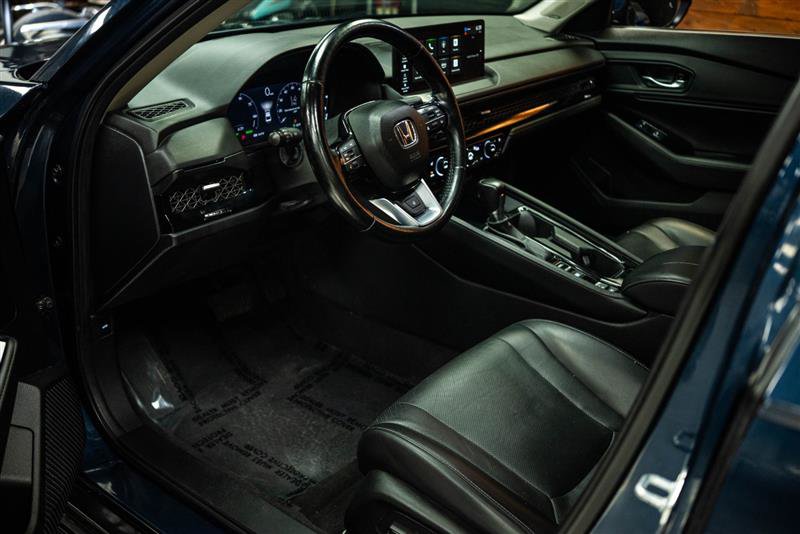 Used 2025 Honda Accord Touring image 8