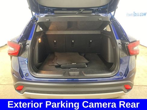 Used 2024 Chevrolet Trax LT w/ Driver Confidence Package FWD image 14