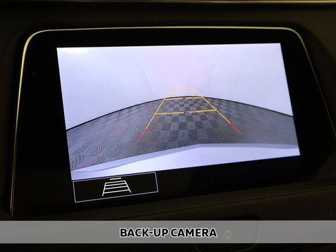 Used 2020 Cadillac XT4 Premium Luxury w/ Cold Weather Package image 7