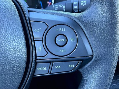 Used 2025 Toyota RAV4 XLE image 20