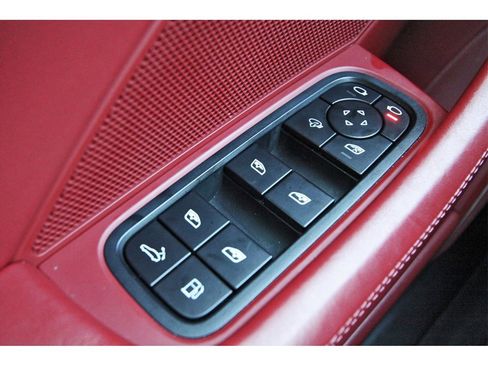 Used 2022 Porsche Panamera 4 image 23