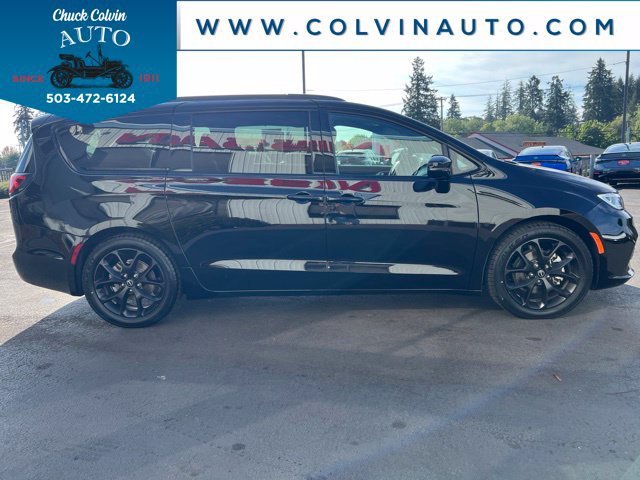 Used 2025 Chrysler Pacifica Limited FWD image 5