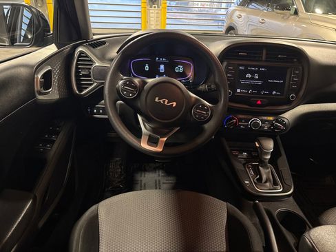 Used 2023 Kia Soul LX w/ Option Group 015 image 13