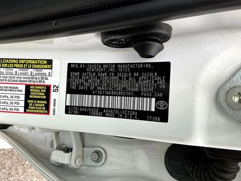 Used 2024 Toyota Camry SE image 31